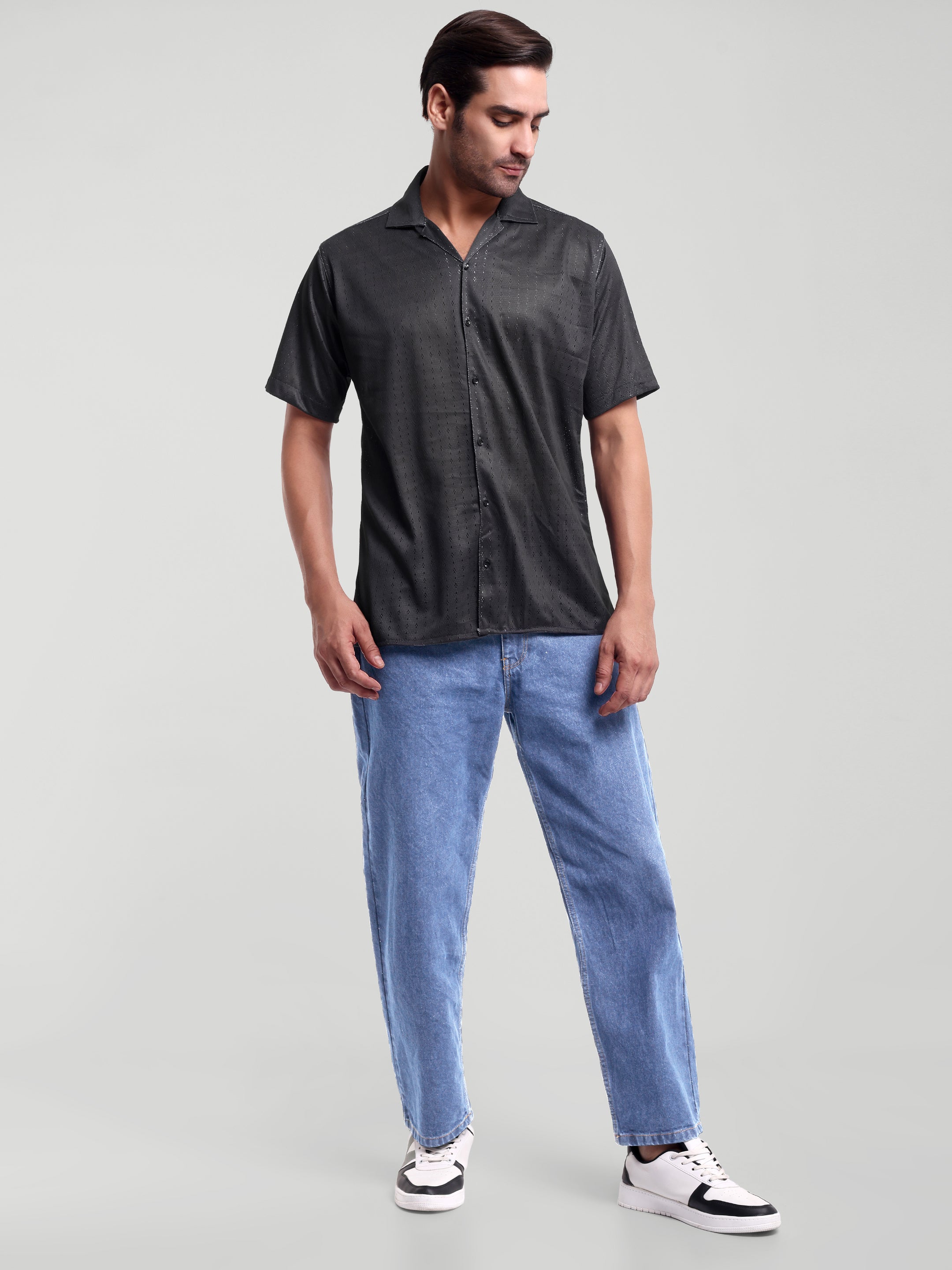 Luxurit Men's Black Textured Short Sleeve Shirt
