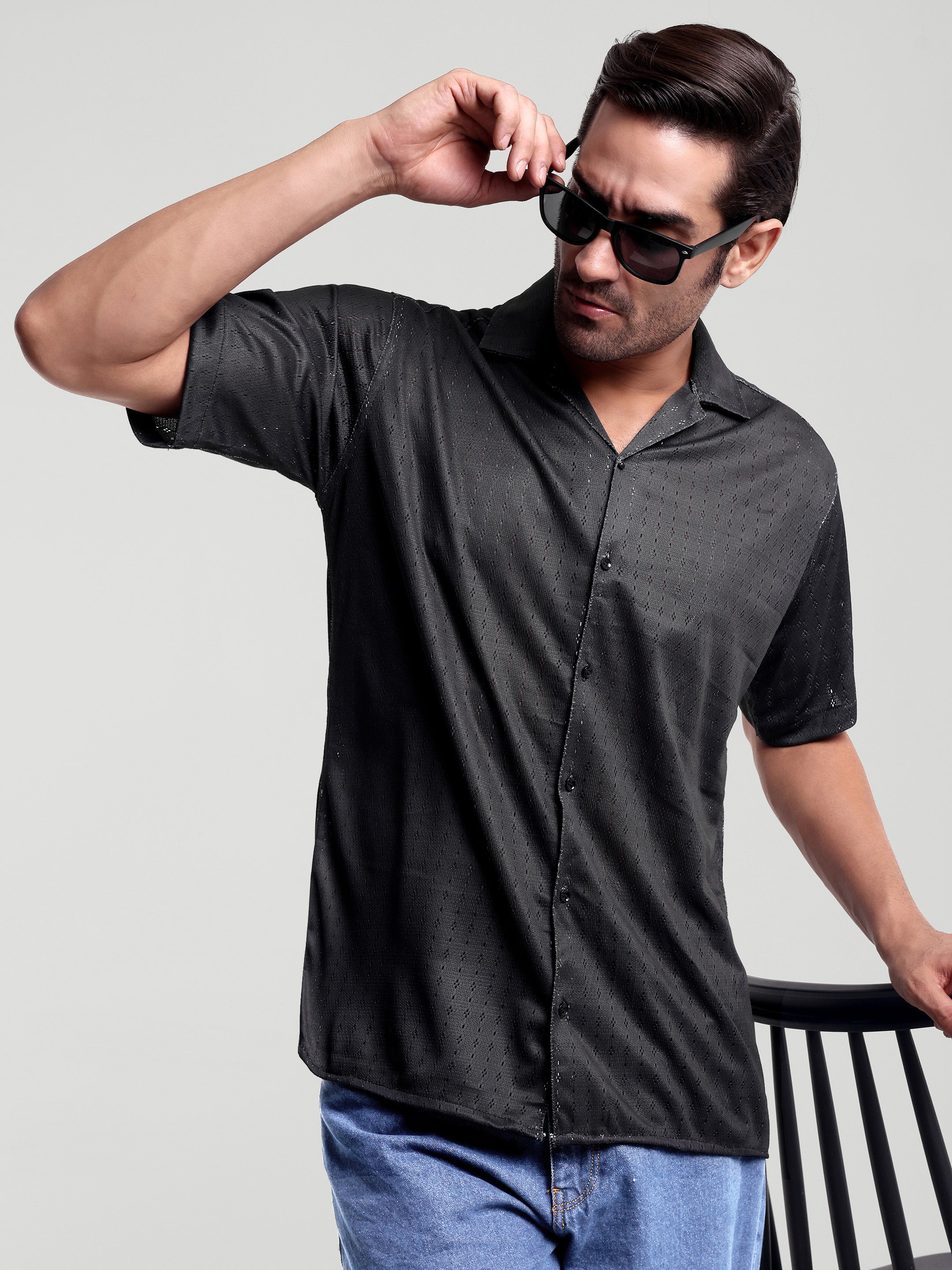 Luxurit Men's Black Textured Short Sleeve Shirt