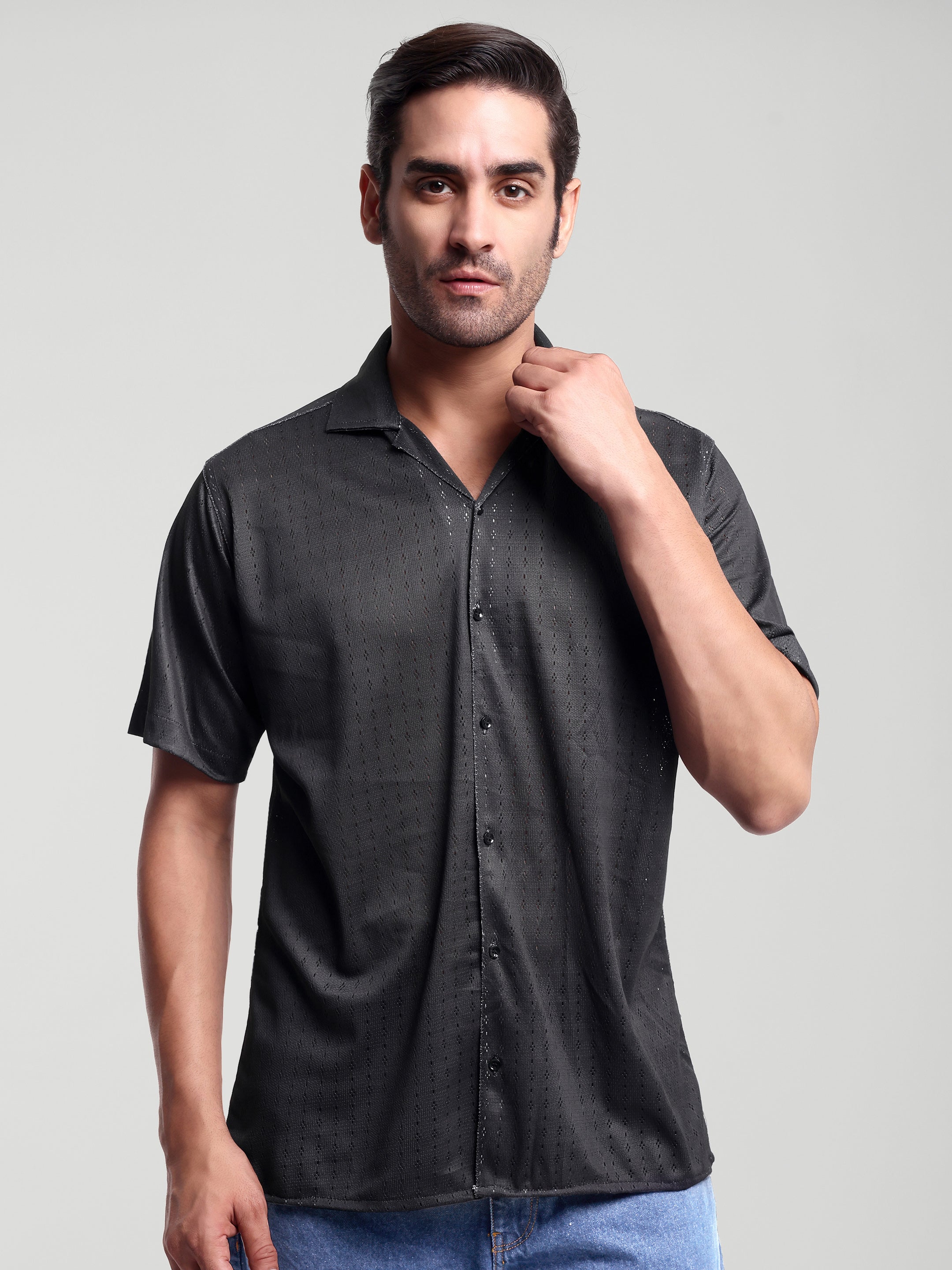 Luxurit Men's Black Textured Short Sleeve Shirt
